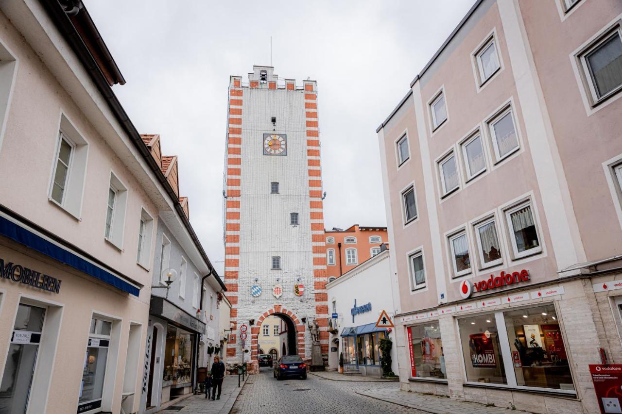 Highlight Am Stadtplatz Muehldorf - C4S Come4Stay - 2 Zimmer Wohnung I Bis Zu 5 Gaeste Екстериор снимка
