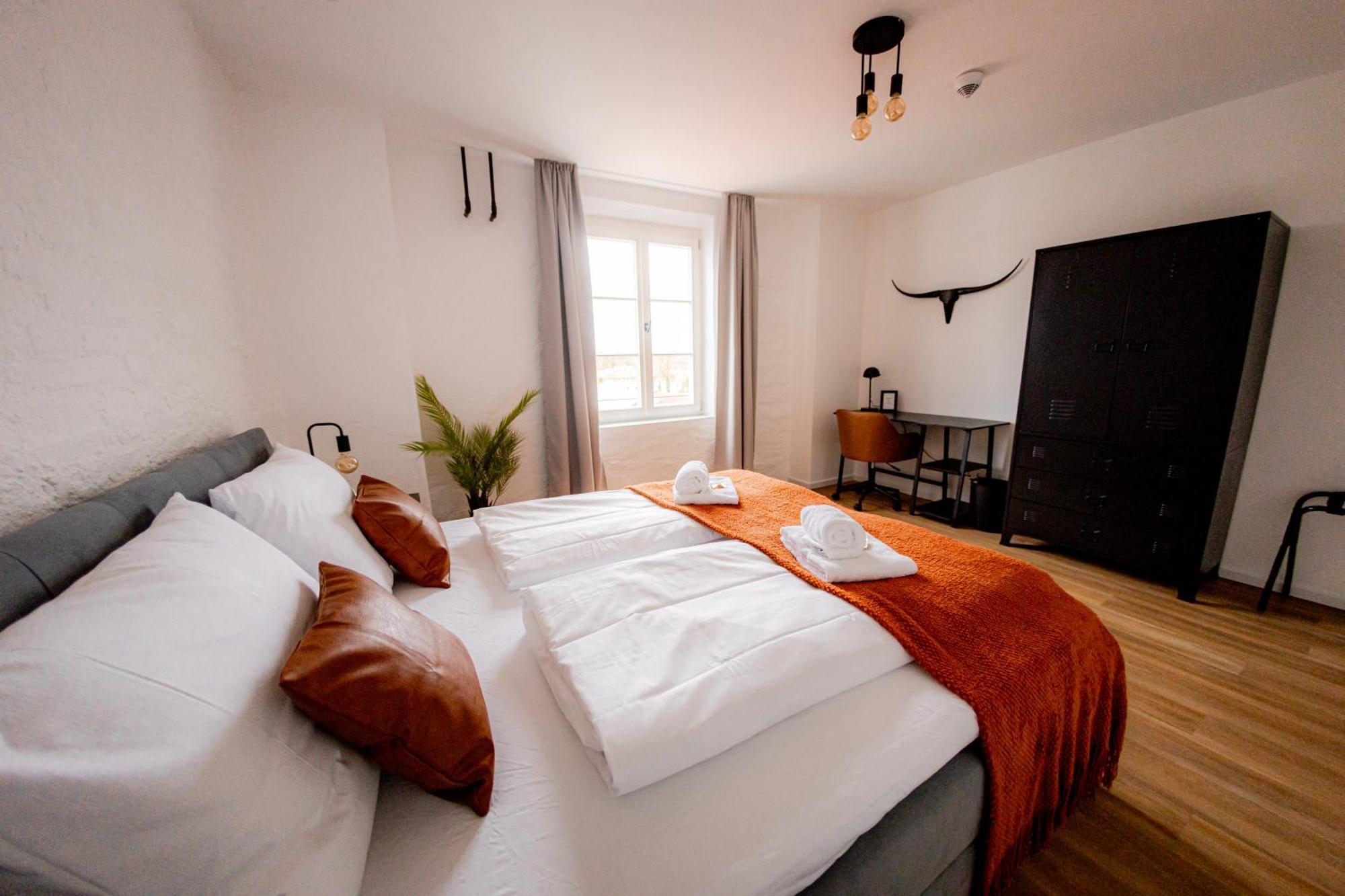 Highlight Am Stadtplatz Muehldorf - C4S Come4Stay - 2 Zimmer Wohnung I Bis Zu 5 Gaeste Екстериор снимка