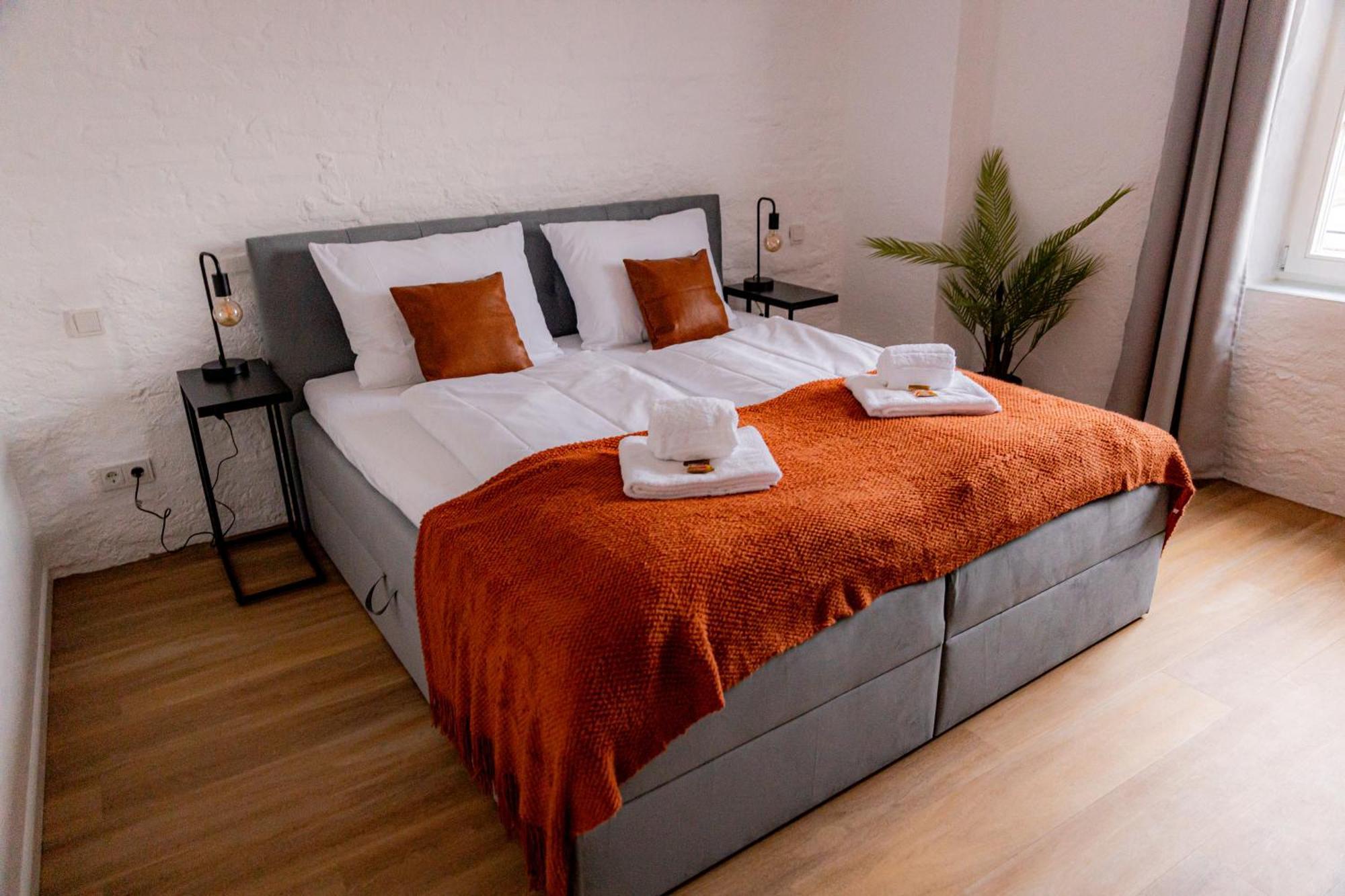 Highlight Am Stadtplatz Muehldorf - C4S Come4Stay - 2 Zimmer Wohnung I Bis Zu 5 Gaeste Екстериор снимка